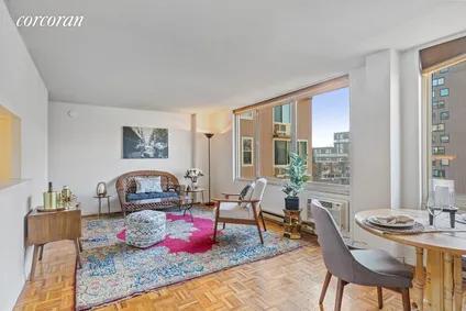 Homes in New York City | View 555 Main Street, Apt. 908 | 1 Bed, 1 Bath