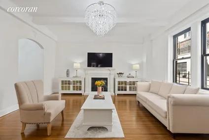 Homes in New York City | View 17 West 71st Street, Apt. 7d | 3 Beds, 2 Baths