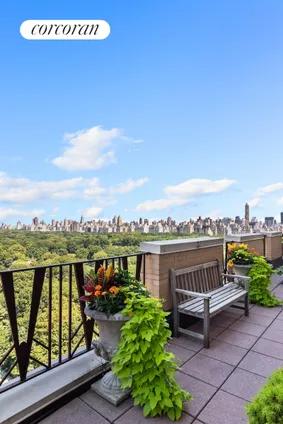 Homes in New York City | View 25 Central Park West, Apt. 21q | 4 Beds, 4 Baths
