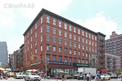 Homes for sale in Manhattan | View 210 Canal Street, 508/509 | 1 Bed, 1 Bath