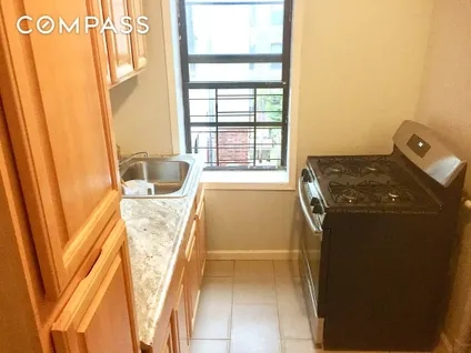 Homes for rent in Brooklyn | View 295 Parkside Avenue, 3B | 3 Beds, 1 Bath