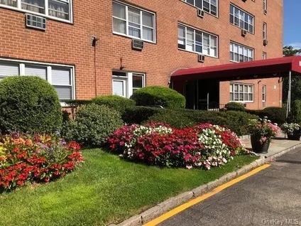 Homes for sale in Yonkers | View 615 Palmer Road Unit# 1006 | 2 Beds, 2 Baths