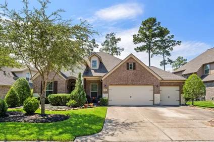 Homes for sale in The Woodlands | View 19 Canoe Bend Drive | 3 Beds, 3 Baths