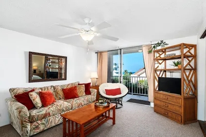 Homes for sale in Kailua-kona | View 75-5766 Kuakini Hwy, 204 | 1 Bed, 1 Bath