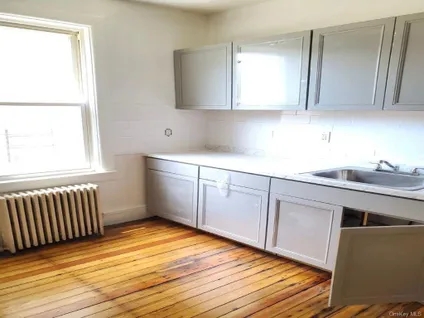 Homes for rent in Yonkers | View 50 Van Cortlandt Pk Avenue, 5 | 3 Beds, 1 Bath