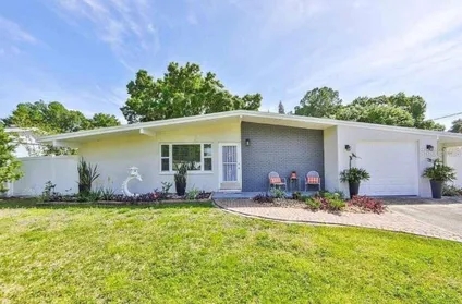 Homes for sale in Tampa | View 4008 W Wisconsin Avenue | 2 Beds, 2 Baths