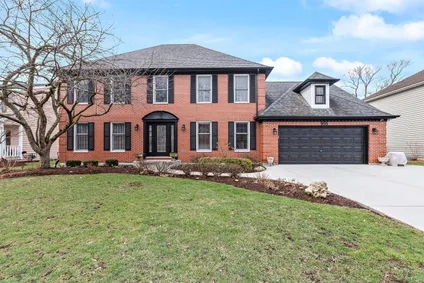Homes for sale in Naperville | View 955 E Amberwood Circle | 5 Beds, 3 Baths