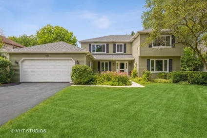Homes for sale in Naperville | View 913 Appomattox Circle | 5 Beds, 4 Baths