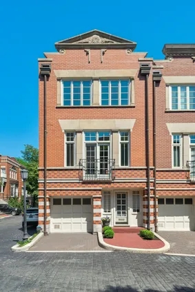 Homes for sale in Chicago | View 2611 N Greenview Avenue, H | 3 Beds, 3 Baths