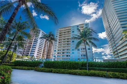 Homes for sale in Bal Harbour | View 10185 Collins Ave, 1414 | 1 Bed, 1 Bath