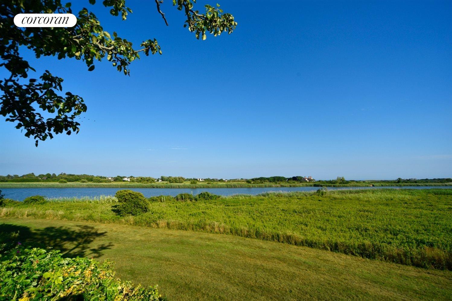 The Hamptons Real Estate | View  | room 3 | View 4