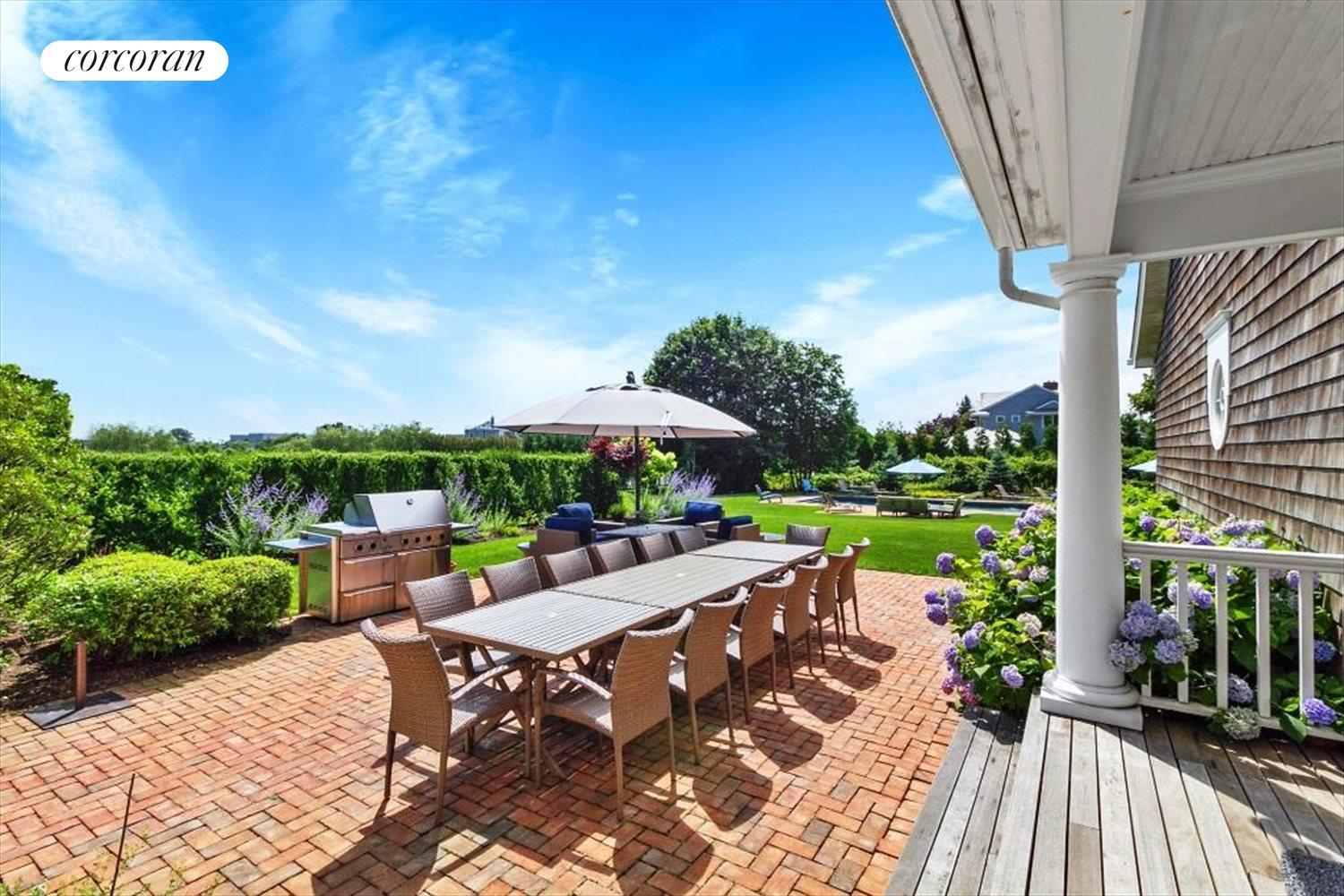 The Hamptons Real Estate | View  | room 11 | View 12