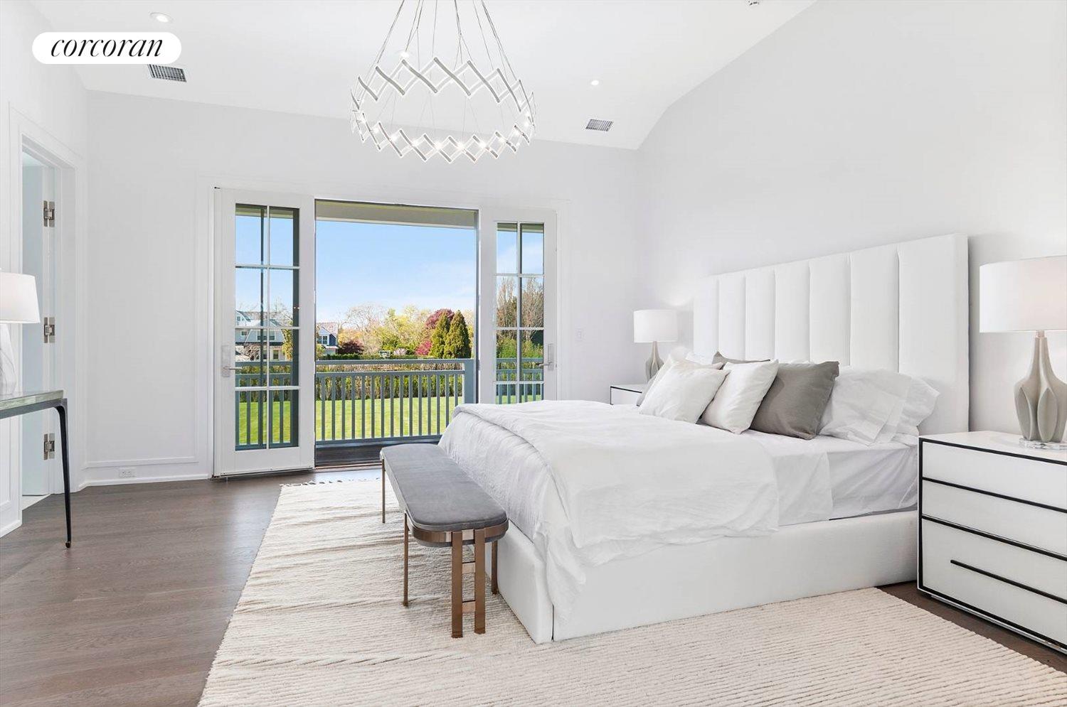 The Hamptons Real Estate | View 51 Pheasant Lane | room 22 | View 23