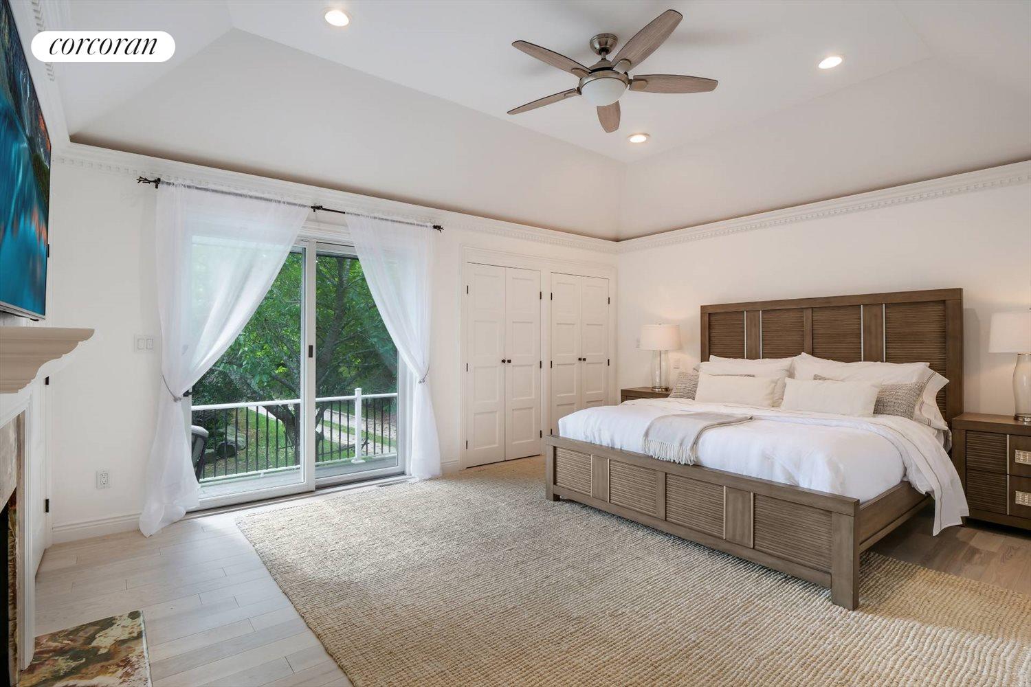 The Hamptons Real Estate | View 141 Middle Pond Road | room 12 | View 13