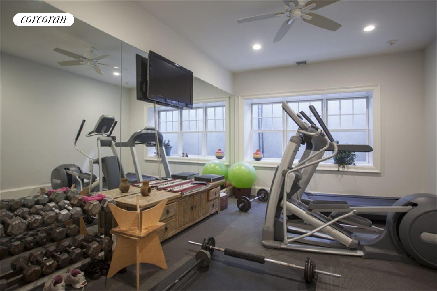 The Hamptons Real Estate | View  | gym | View 21