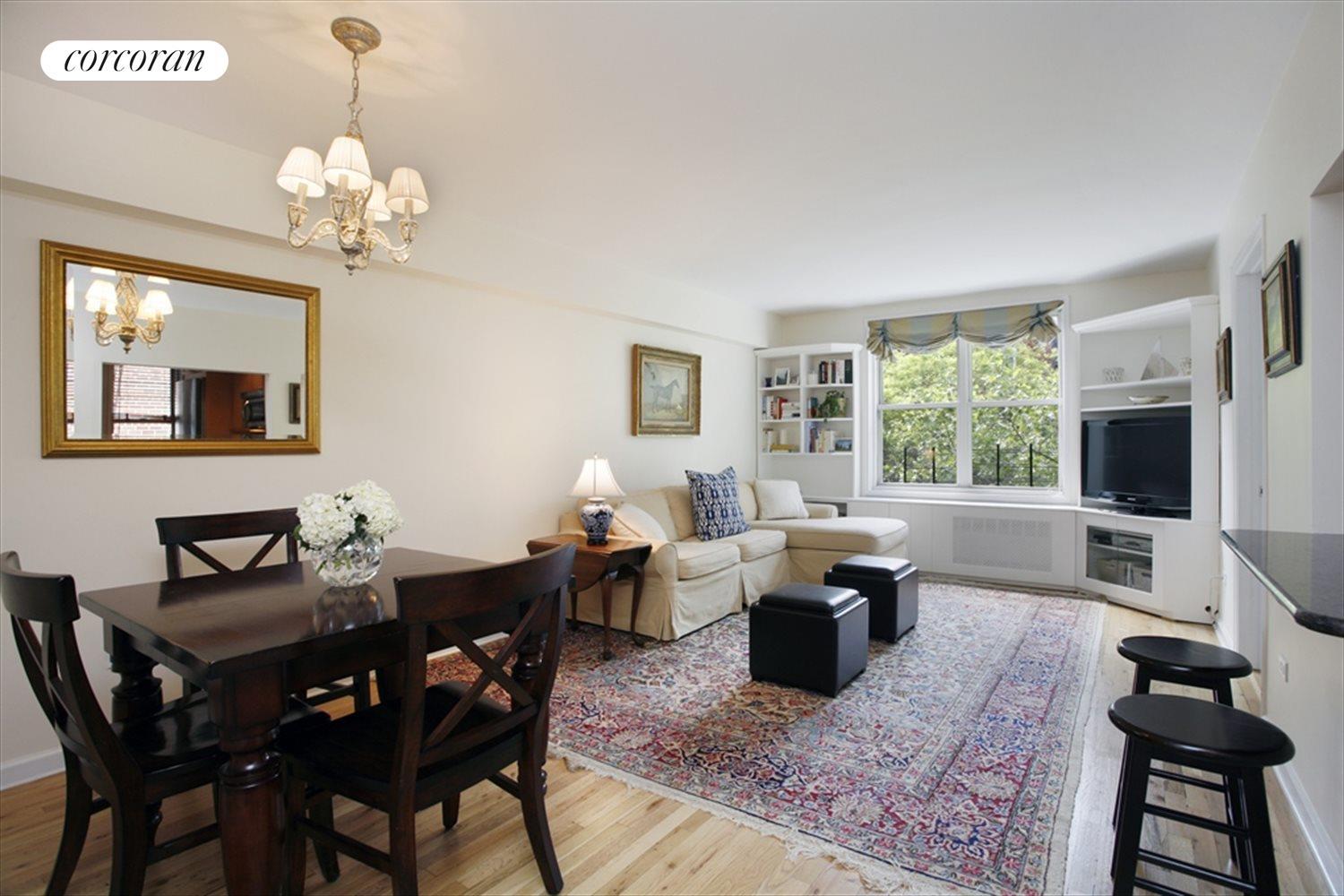 New York City Real Estate | View 309 East 87th Street, 4R | 2 Beds, 1 Bath | View 1