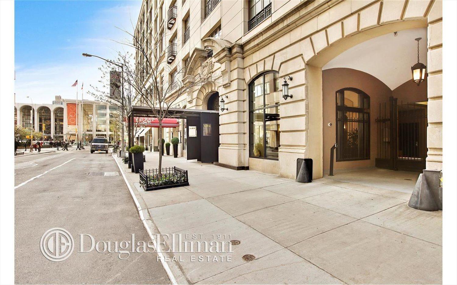 New York City Real Estate | View 450 East 52nd Street, 5TH | 3 Beds, 3 Baths | View 1