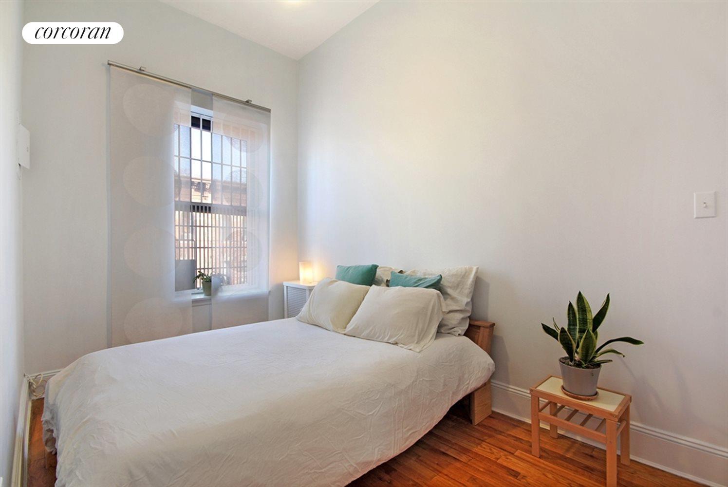 New York City Real Estate | View 262 Bergen Street, 4F | Bedroom fits a queen size bed | View 4