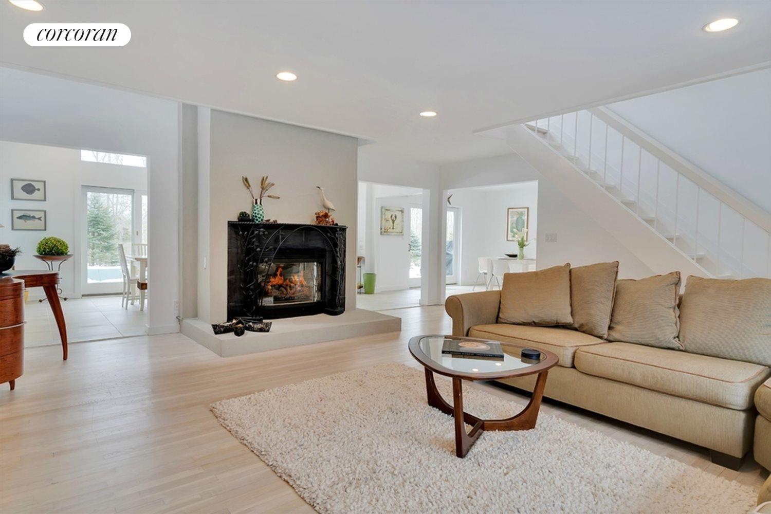 The Hamptons Real Estate | View  | room 6 | View 7