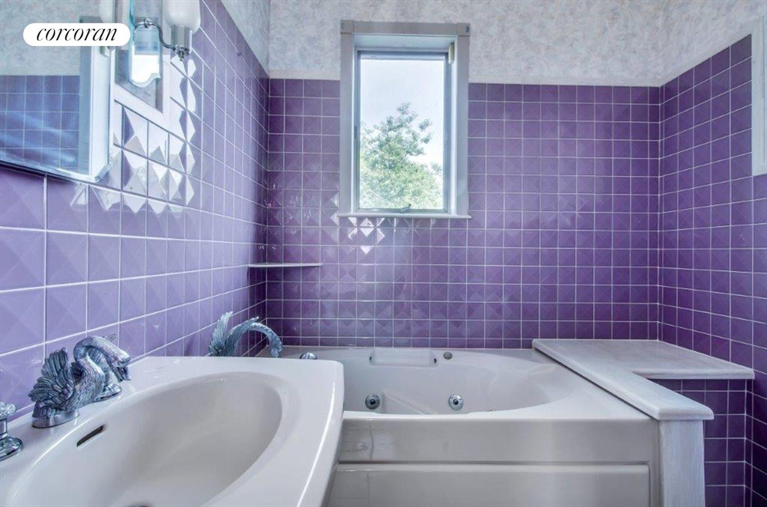 New York City Real Estate | View  | Quirky, funky upstairs bath | View 18