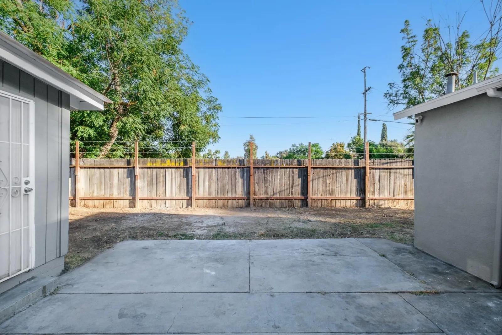 4896 E Washington Avenue, Fresno, CA 93727 Property for sale
